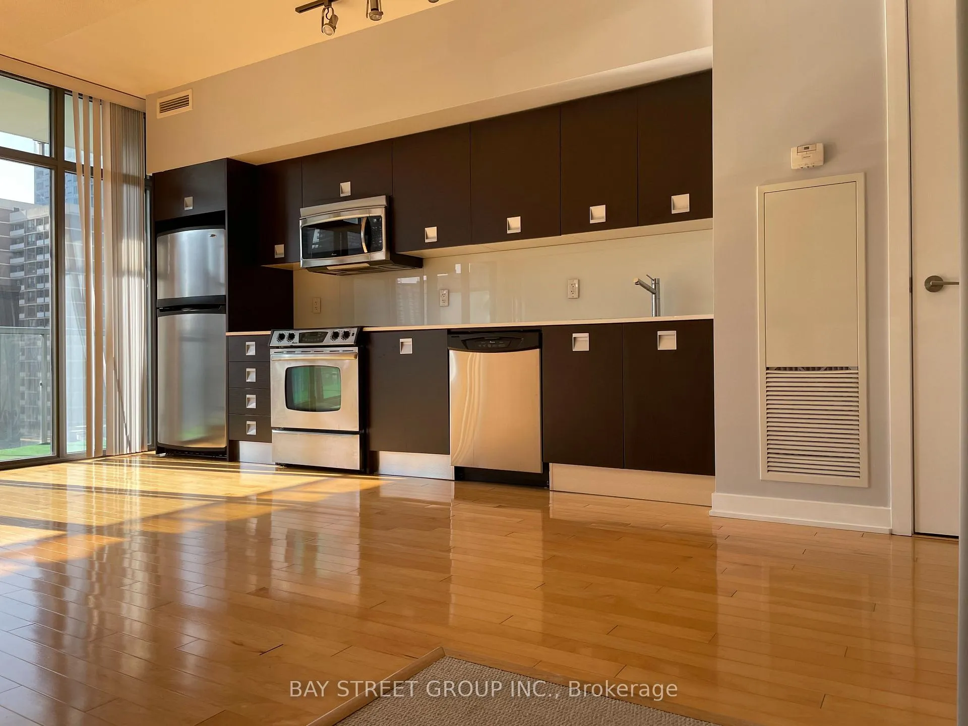 Photo 13 of Unit 907, 33 Charles Street E, Toronto, Church-Yonge Corridor — HOMEH