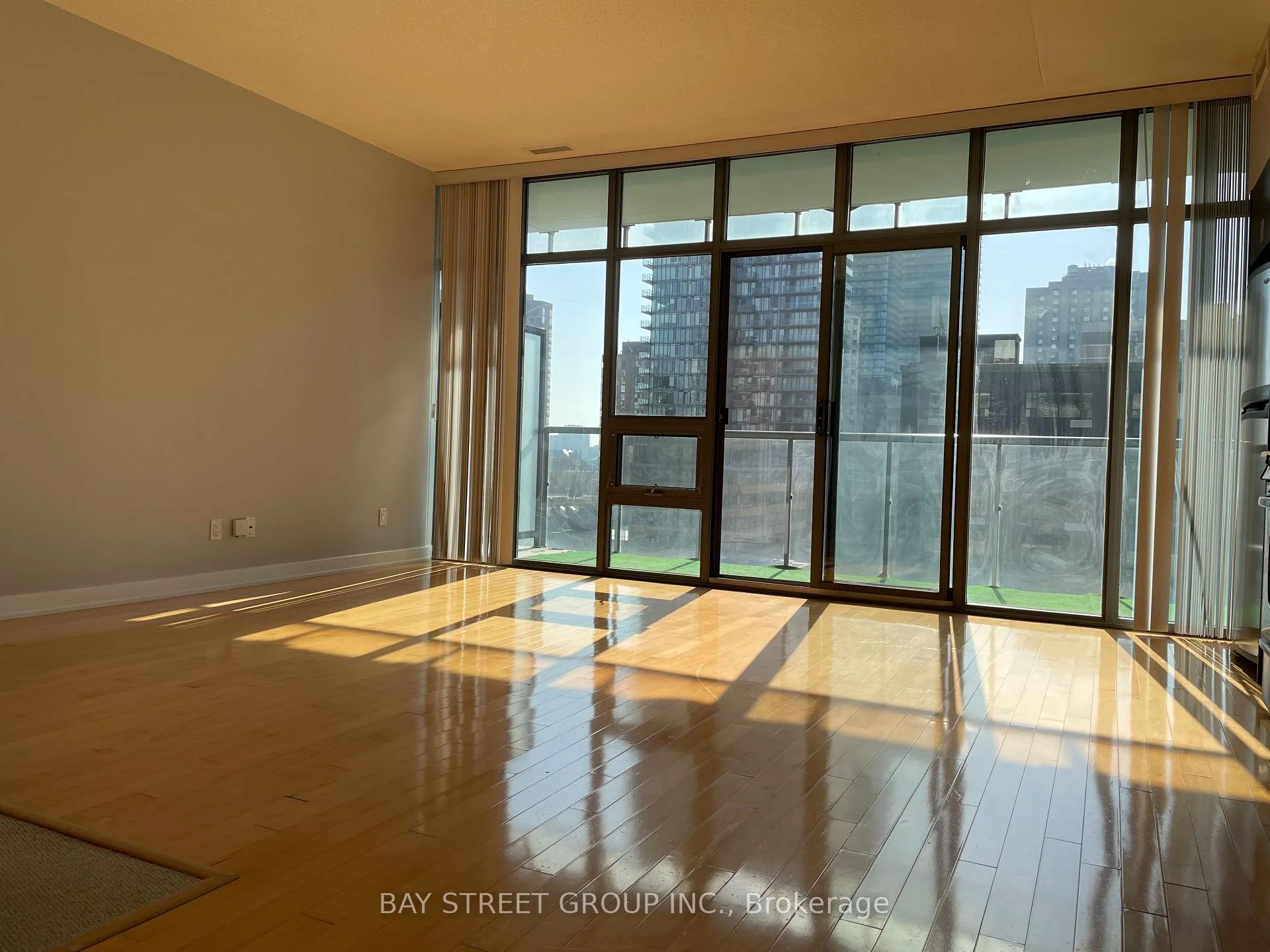 Photo 14 of Unit 907, 33 Charles Street E, Toronto, Church-Yonge Corridor — HOMEH