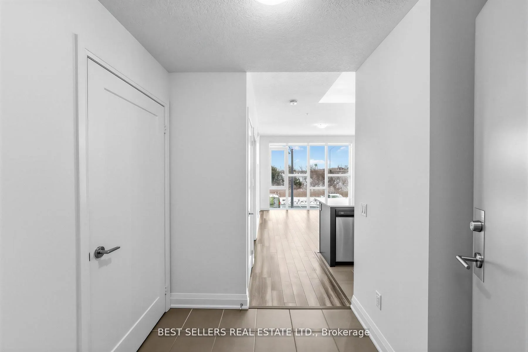 Photo 13 of Unit 220, 16 Concord Place, Grimsby, Grimsby Beach — HOMEH