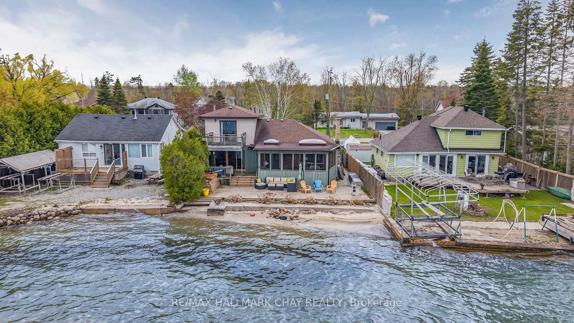 Photo of 2617 Leonard Street