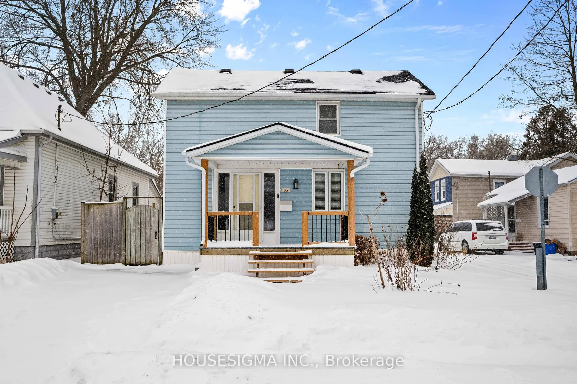 Photo 1 of 16 Centre Street, St. Thomas — HOMEH