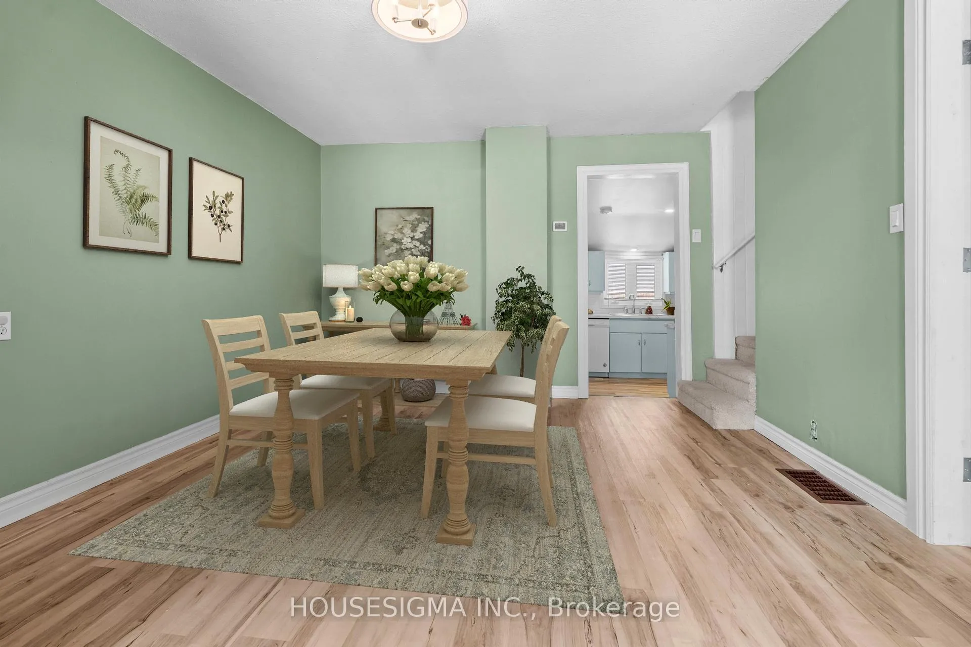Photo 5 of 16 Centre Street, St. Thomas — HOMEH
