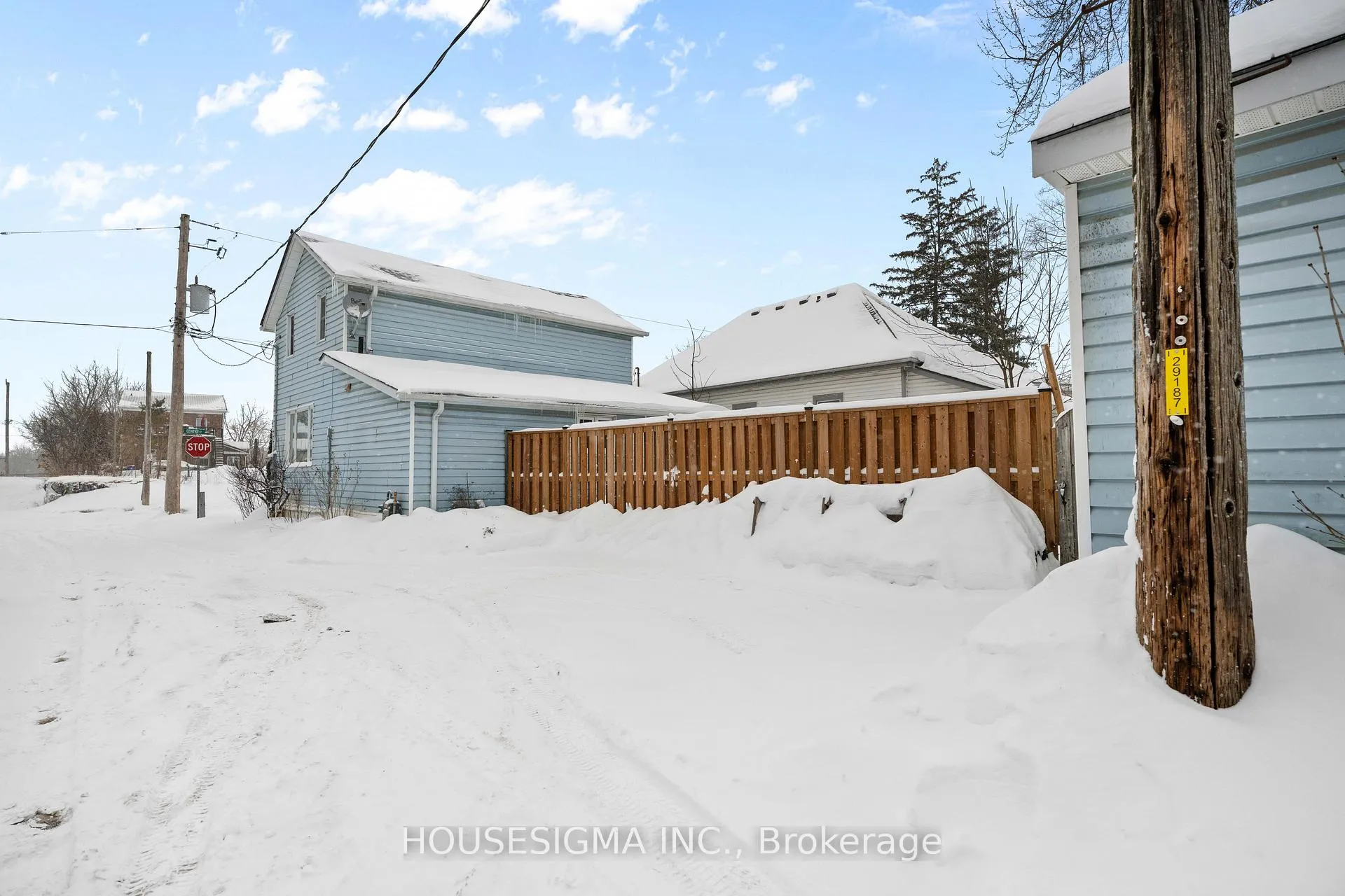 Photo 26 of 16 Centre Street, St. Thomas — HOMEH