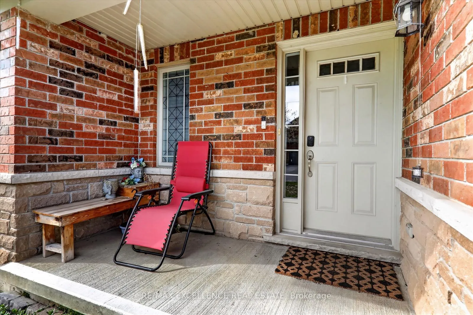 Photo 4 of 31 Donald Bell Drive, Hamilton, Binbrook — HOMEH