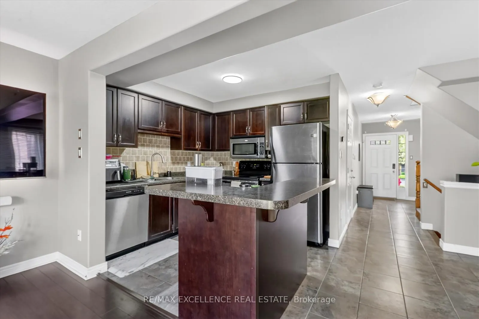 Photo 11 of 31 Donald Bell Drive, Hamilton, Binbrook — HOMEH