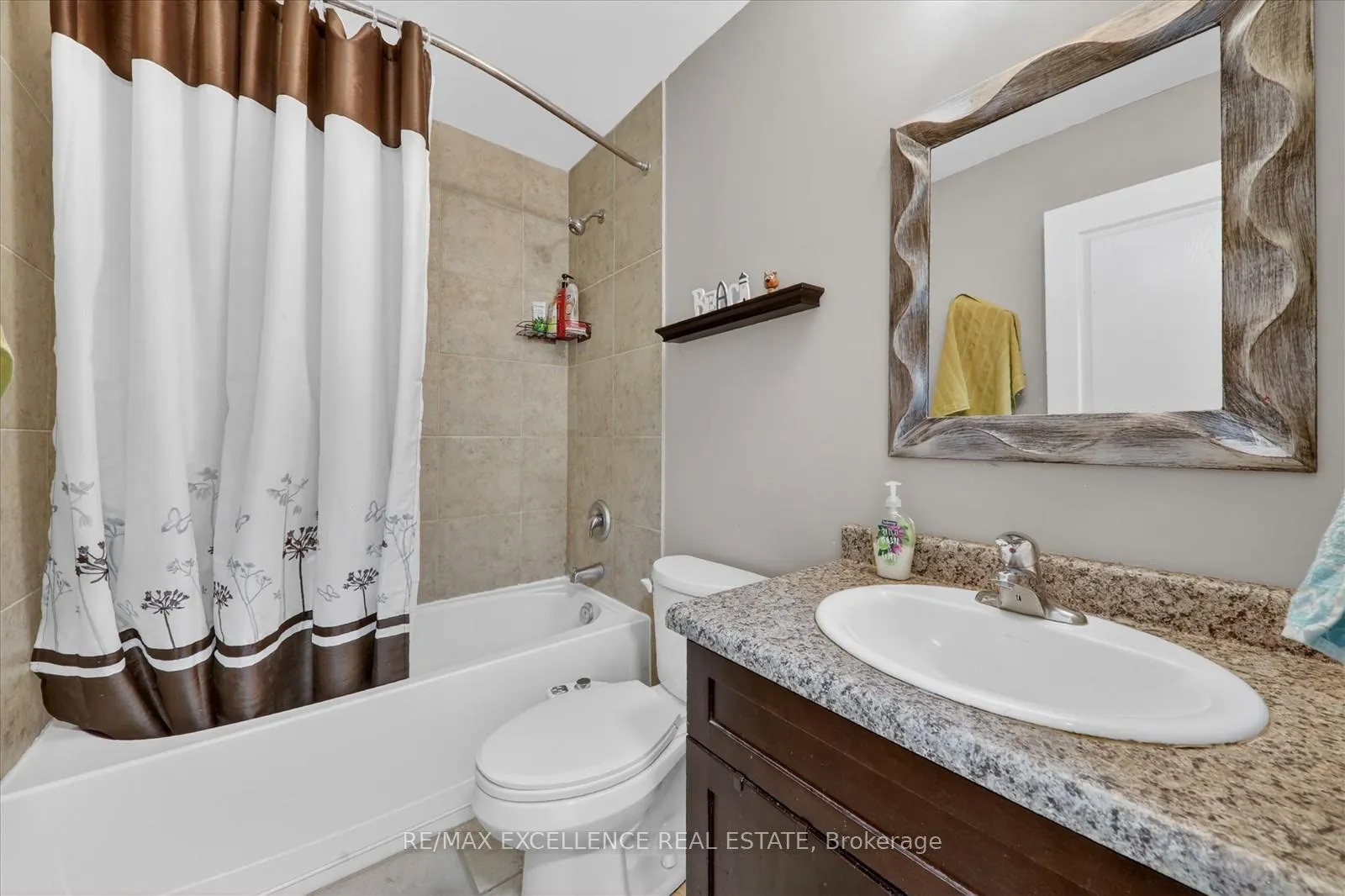 Photo 24 of 31 Donald Bell Drive, Hamilton, Binbrook — HOMEH
