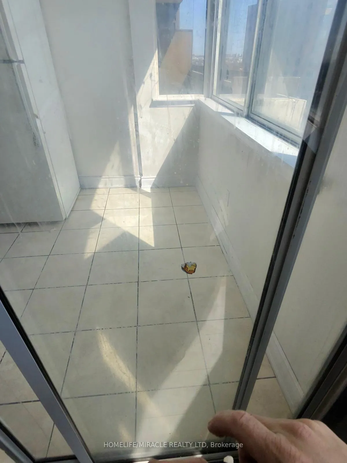 Photo 5 of Unit 1607, 21 Markbrook Lane, Etobicoke, Mount Olive-Silverstone-Jamestown — HOMEH