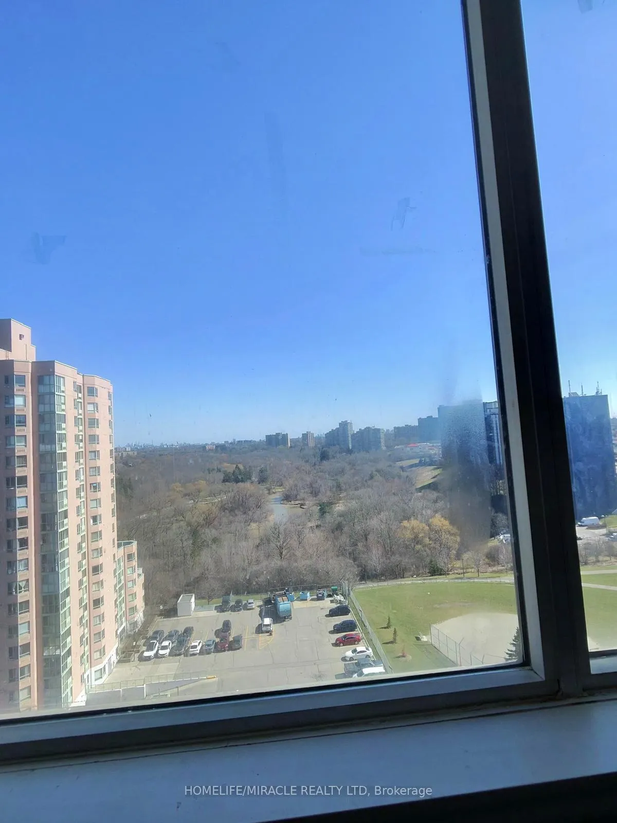 Photo 6 of Unit 1607, 21 Markbrook Lane, Etobicoke, Mount Olive-Silverstone-Jamestown — HOMEH