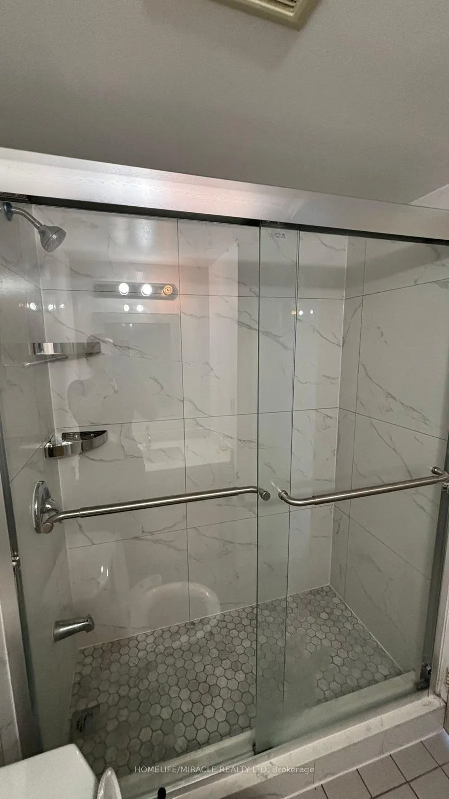 Photo 10 of Unit 1607, 21 Markbrook Lane, Etobicoke, Mount Olive-Silverstone-Jamestown — HOMEH