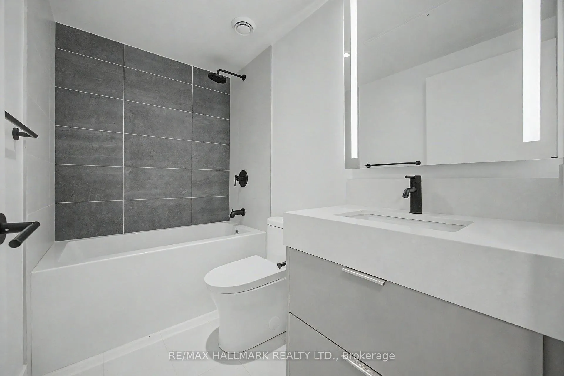 Photo 2 of Unit 309, 308 Jarvis Street, Toronto, Church-Yonge Corridor — HOMEH