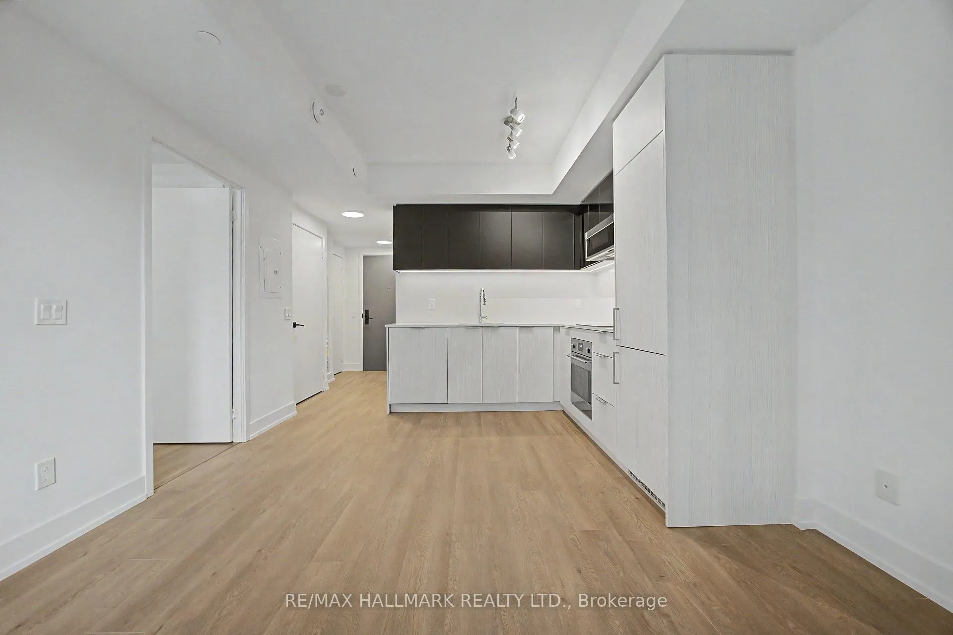 Photo 5 of Unit 309, 308 Jarvis Street, Toronto, Church-Yonge Corridor — HOMEH