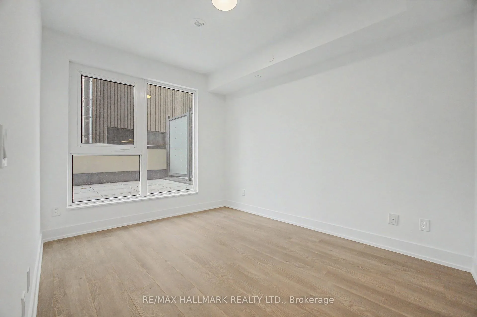 Photo 9 of Unit 309, 308 Jarvis Street, Toronto, Church-Yonge Corridor — HOMEH