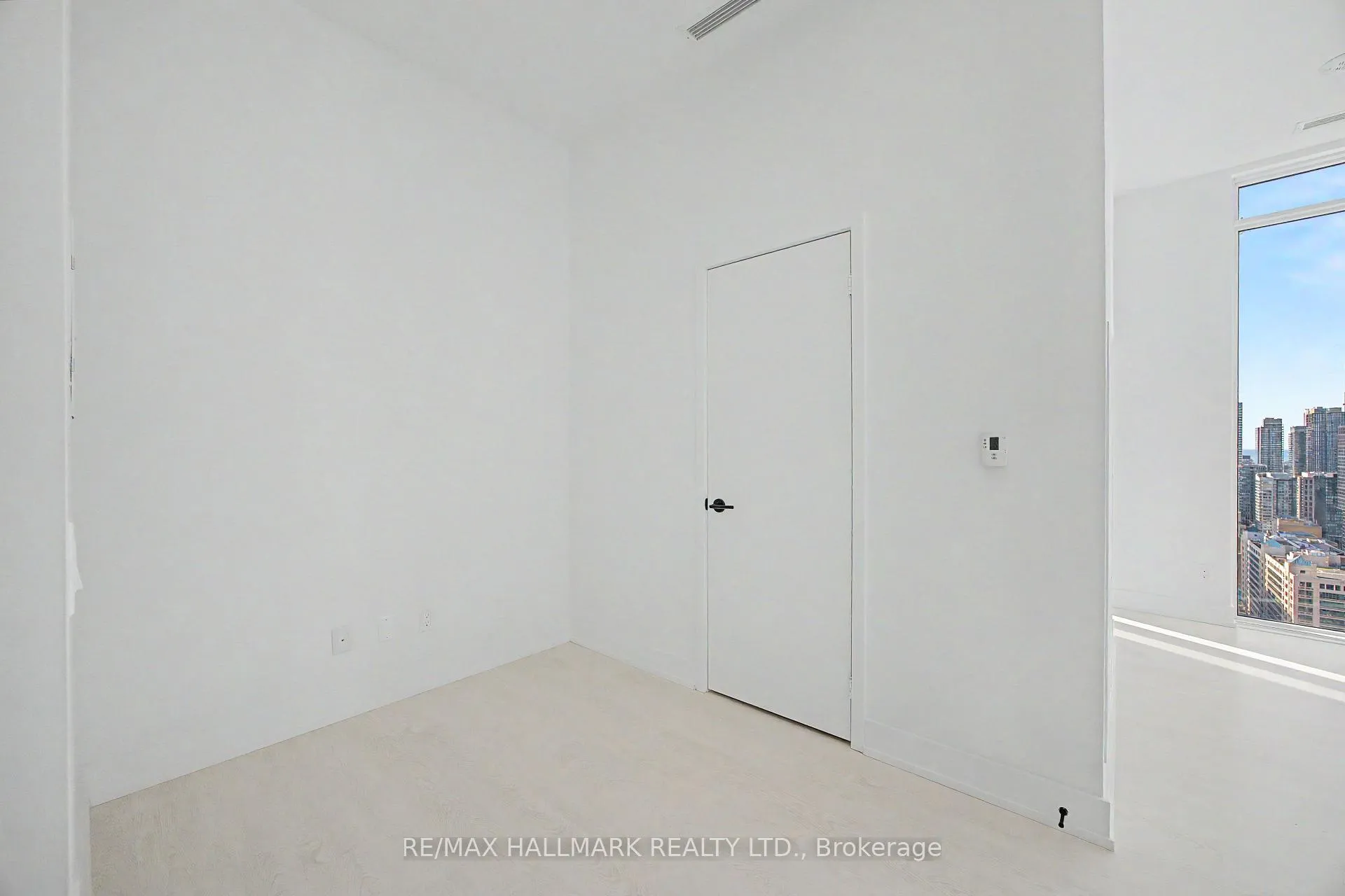 Photo 6 of Unit 3413, 308 Jarvis Street, Toronto, Church-Yonge Corridor — HOMEH