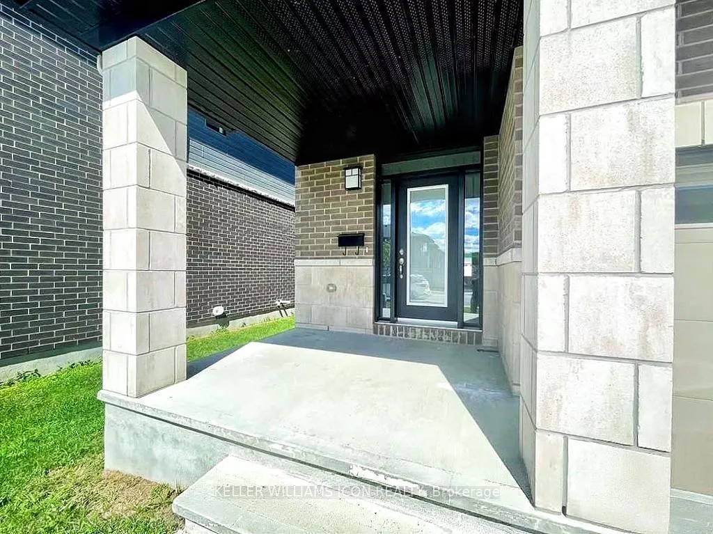 Photo 2 of 145 Avro Circle, Ottawa, CFB Rockcliffe and Area — HOMEH