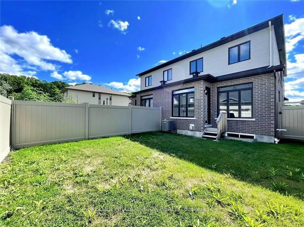 Photo 20 of 145 Avro Circle, Ottawa, CFB Rockcliffe and Area — HOMEH