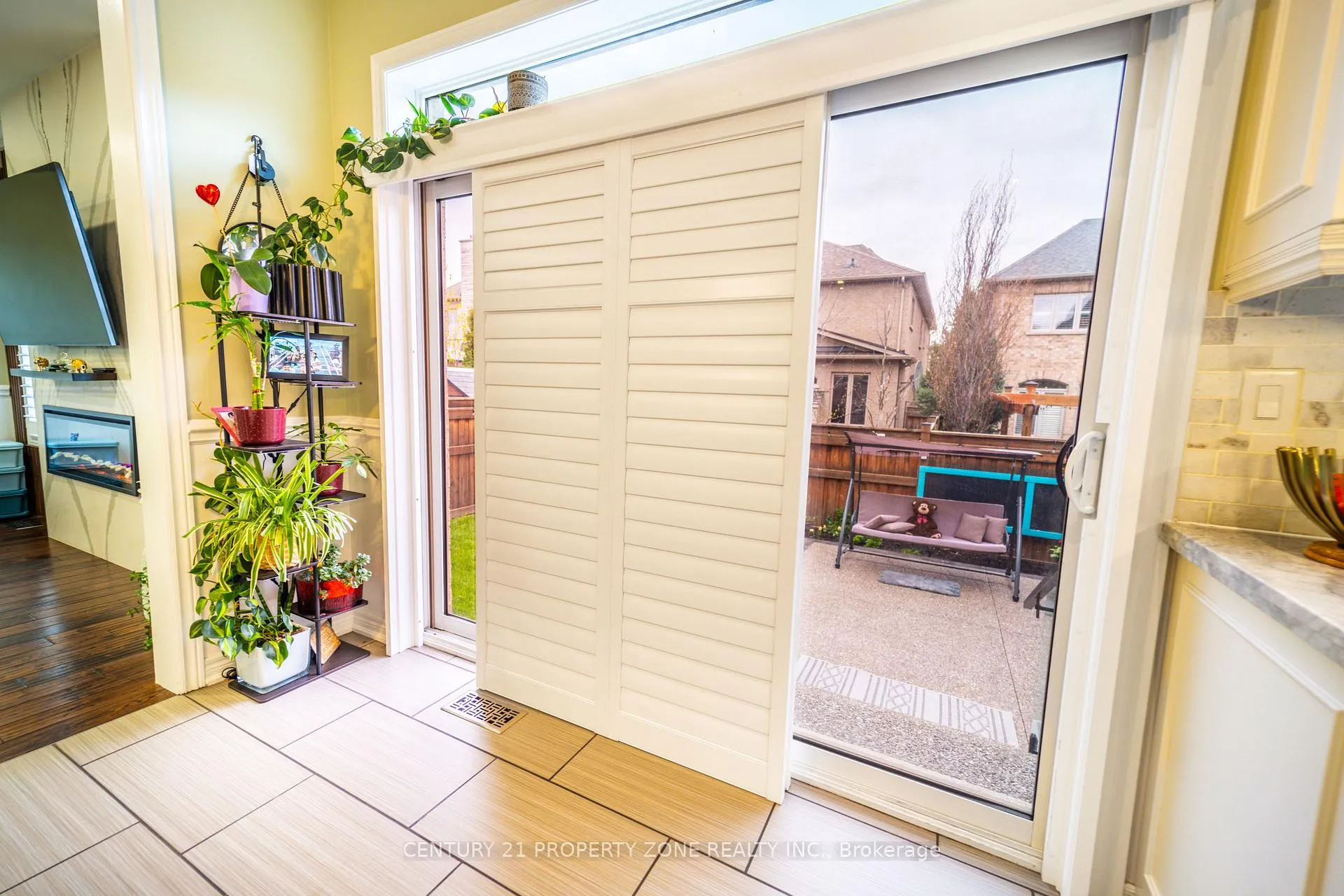 Photo 25 of 62 Impulse Circle, Brampton, Credit Valley — HOMEH