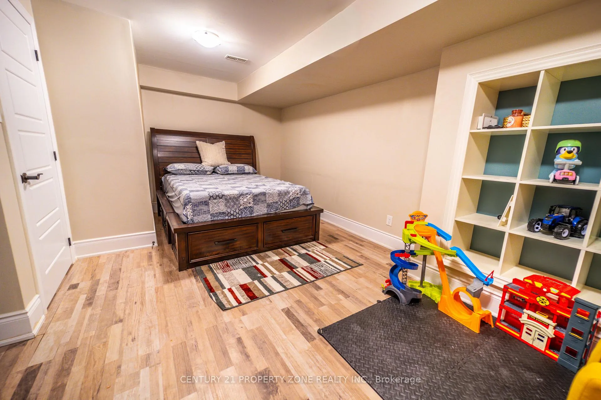 Photo 28 of 62 Impulse Circle, Brampton, Credit Valley — HOMEH