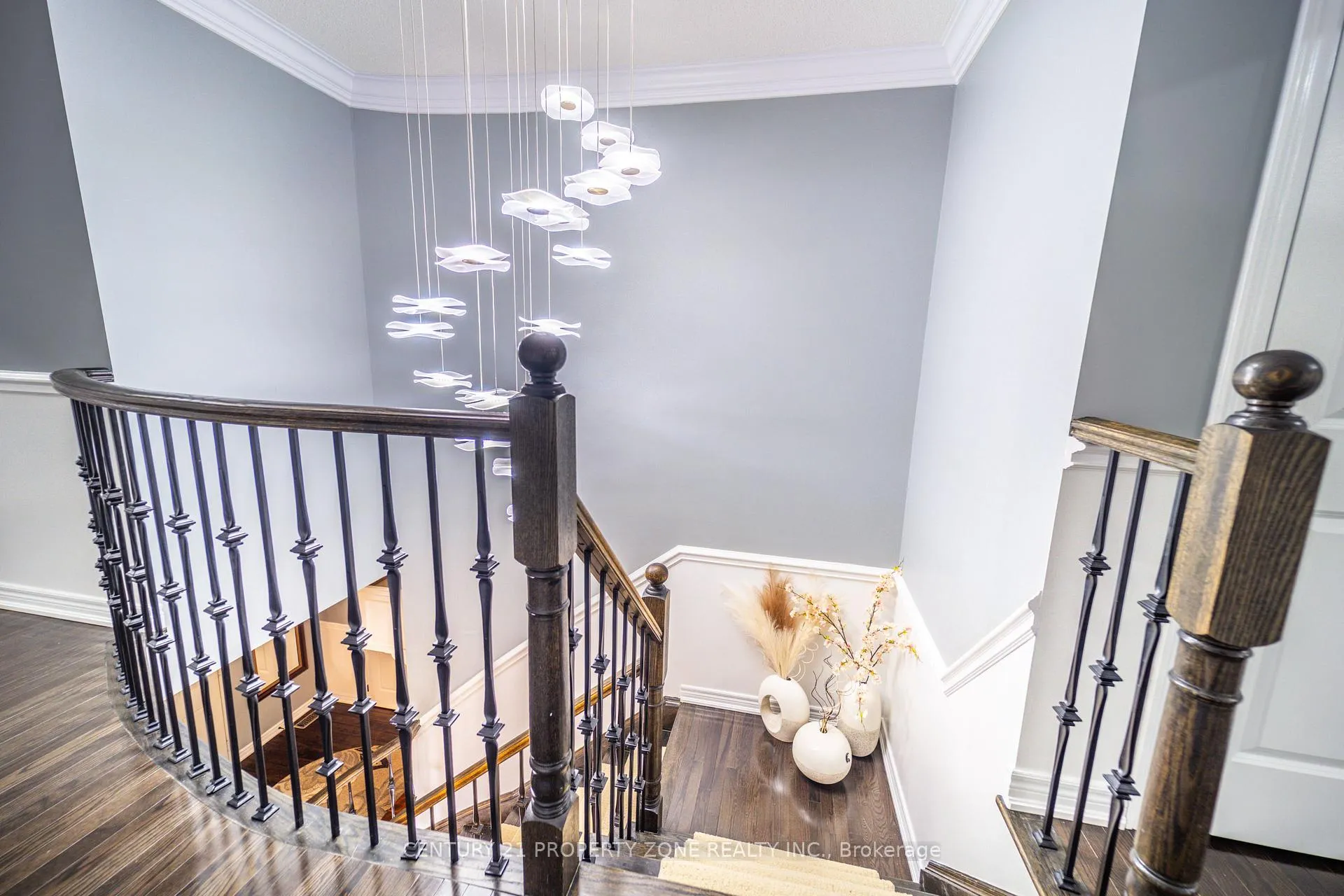 Photo 35 of 62 Impulse Circle, Brampton, Credit Valley — HOMEH