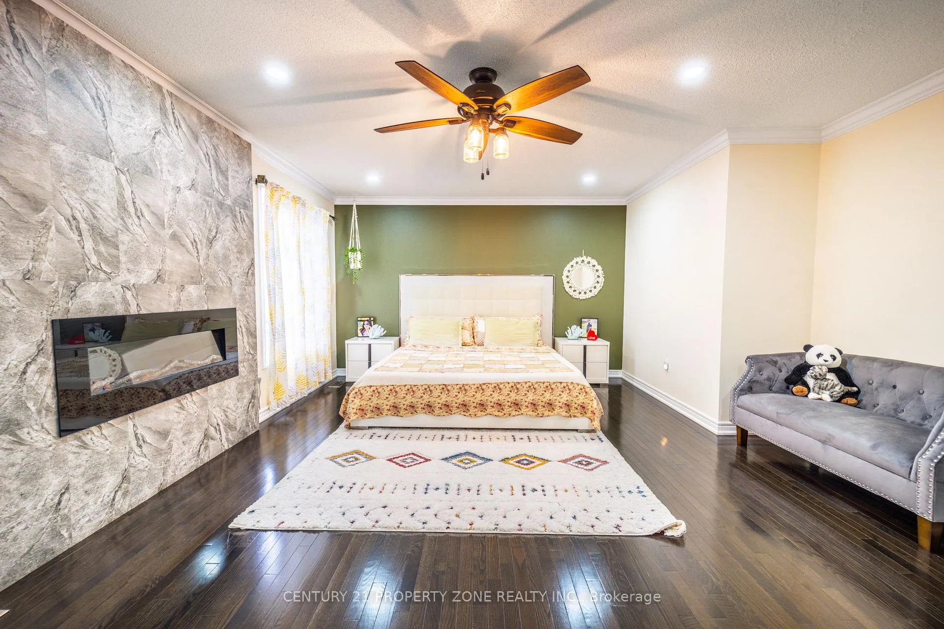 Photo 36 of 62 Impulse Circle, Brampton, Credit Valley — HOMEH