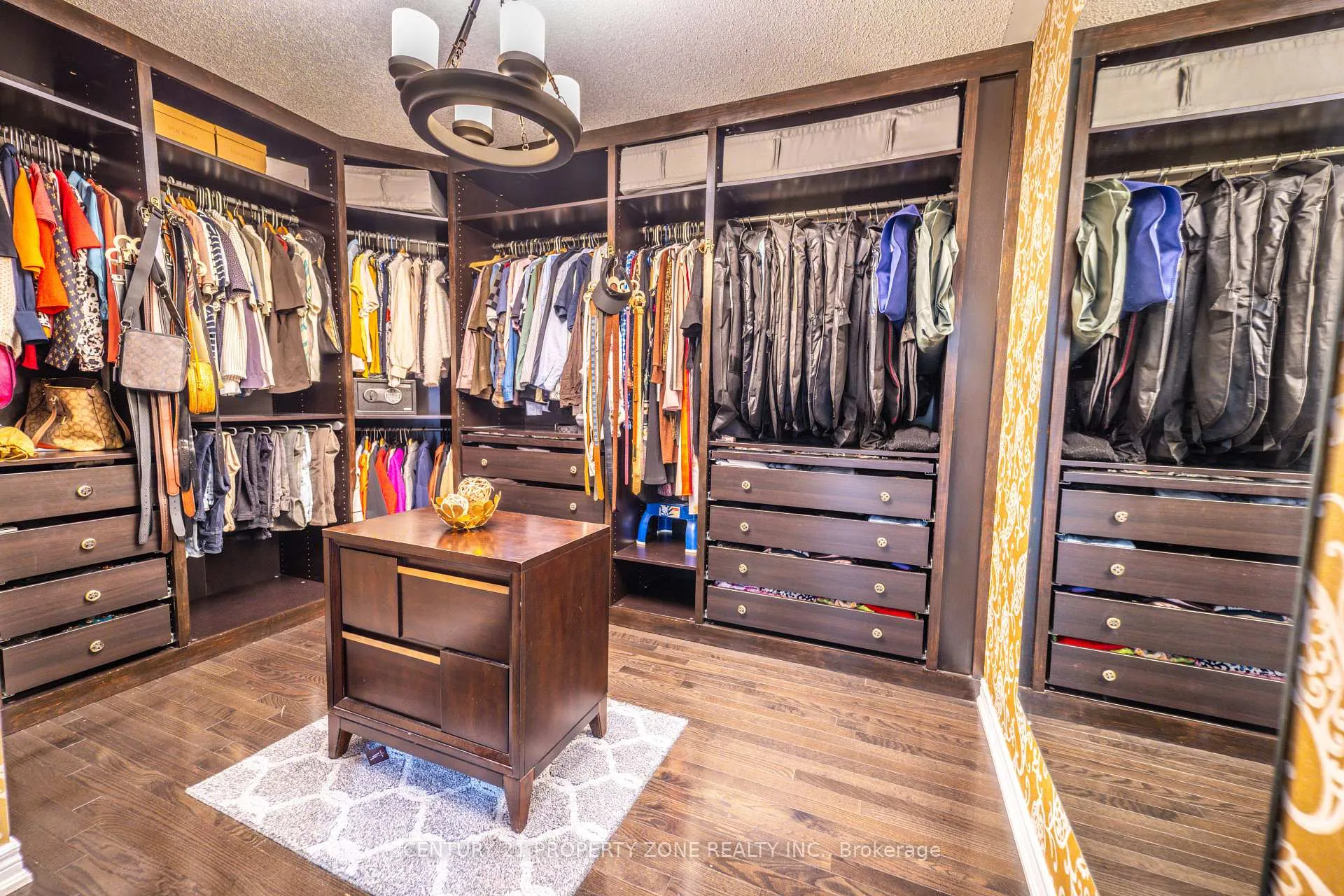 Photo 41 of 62 Impulse Circle, Brampton, Credit Valley — HOMEH