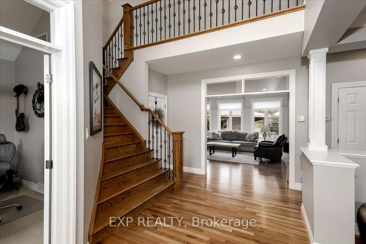 Photo 4 of 80 Foxhollow Drive, Thames Centre, Dorchester — HOMEH