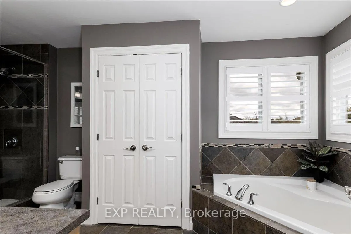 Photo 18 of 80 Foxhollow Drive, Thames Centre, Dorchester — HOMEH
