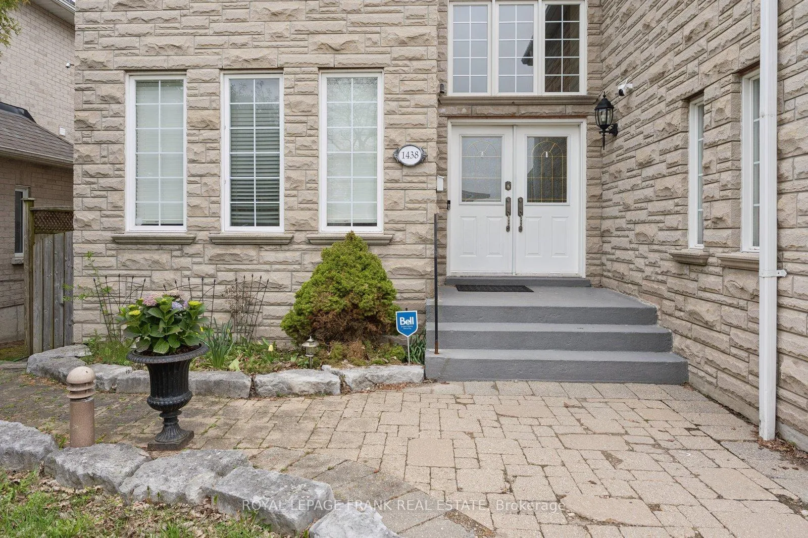 Photo 3 of 1438 Rosebank Road, Pickering, Woodlands — HOMEH