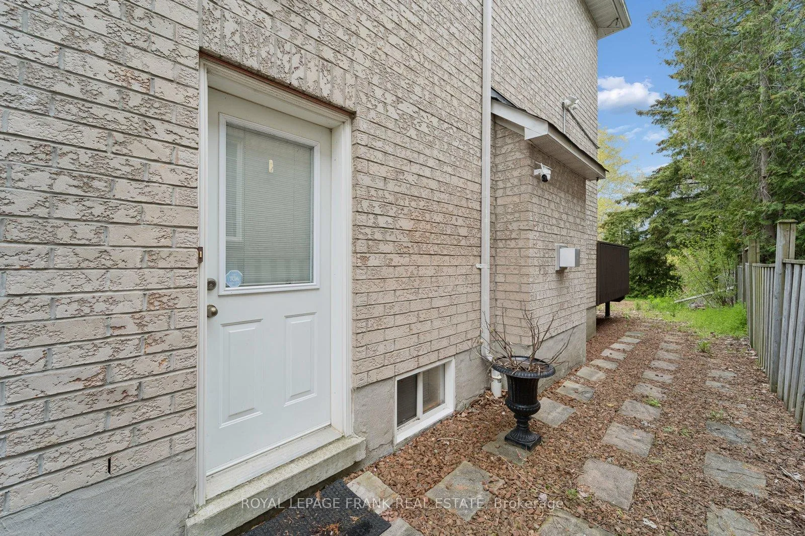 Photo 6 of 1438 Rosebank Road, Pickering, Woodlands — HOMEH