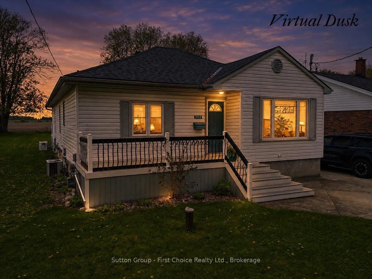 Photo 4 of 202 Huron Road, Perth South, Sebringville — HOMEH