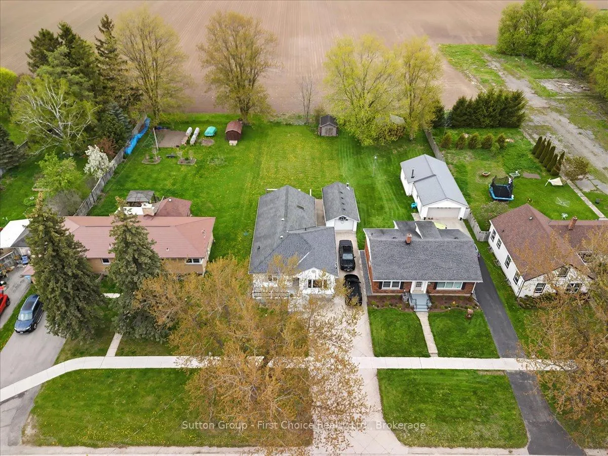 Photo 33 of 202 Huron Road, Perth South, Sebringville — HOMEH