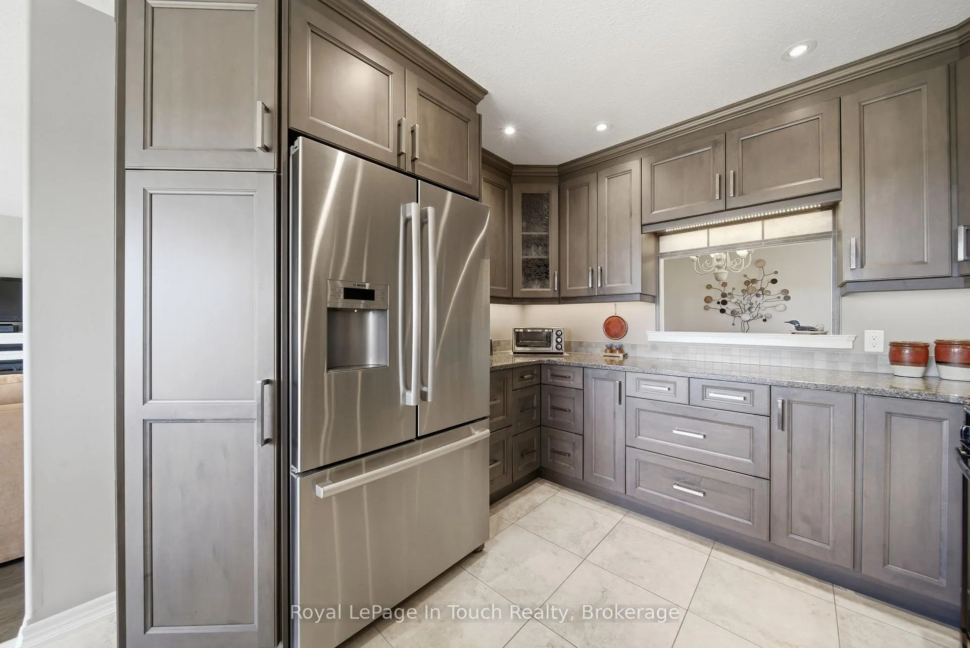 Photo 11 of 108 Milroy Drive, Peterborough, Northcrest Ward 5 — HOMEH