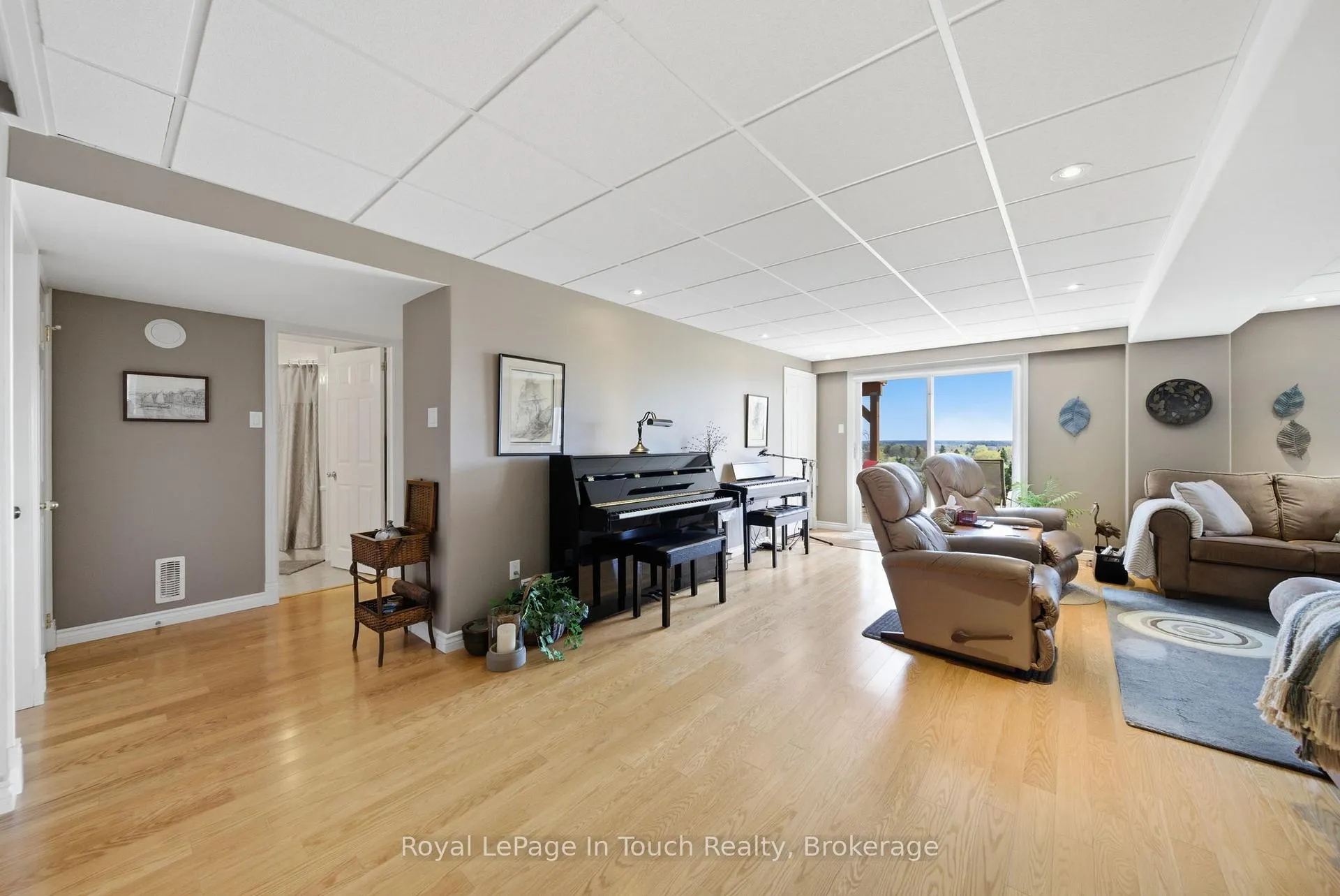 Photo 28 of 108 Milroy Drive, Peterborough, Northcrest Ward 5 — HOMEH