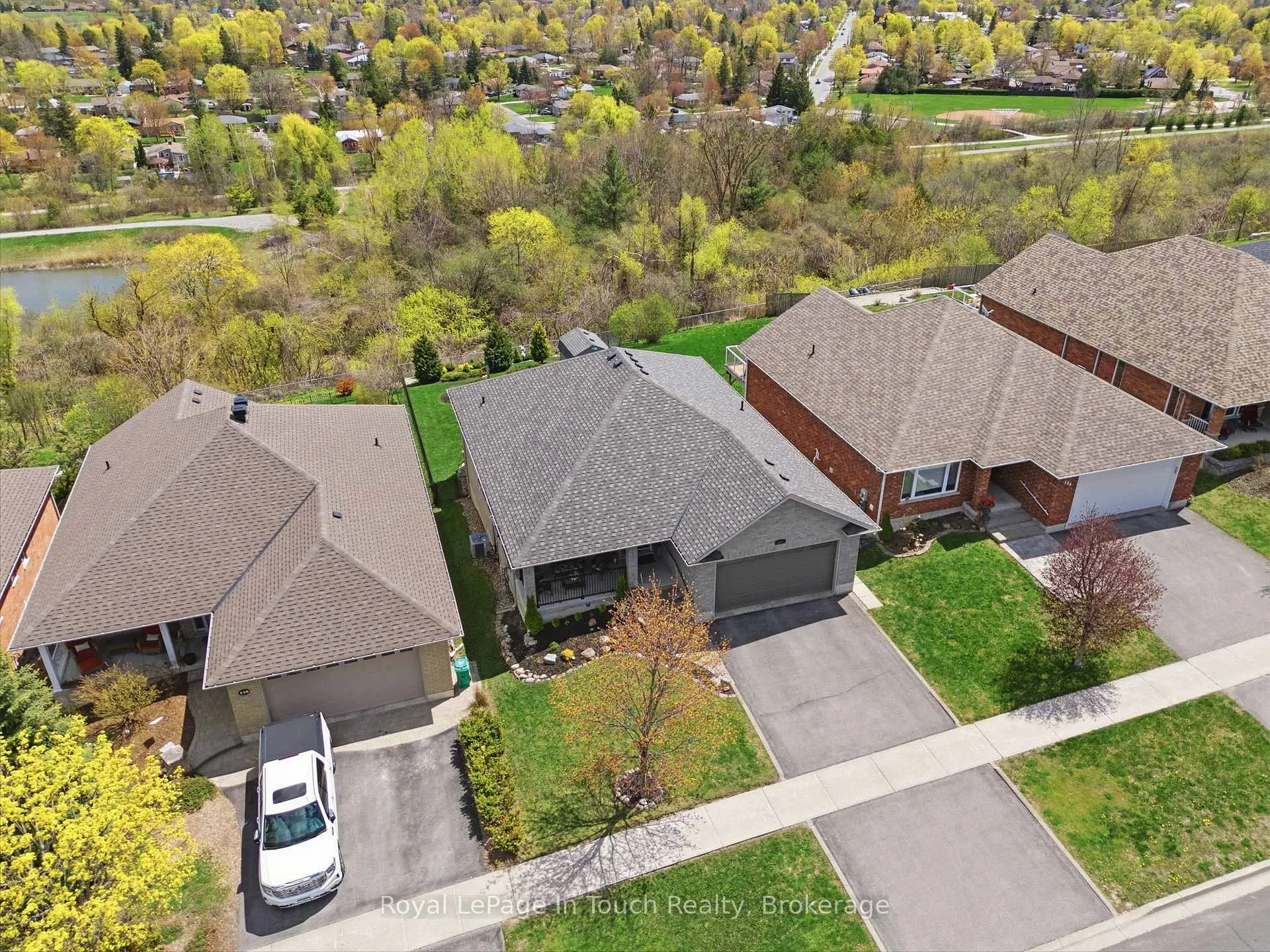 Photo 36 of 108 Milroy Drive, Peterborough, Northcrest Ward 5 — HOMEH