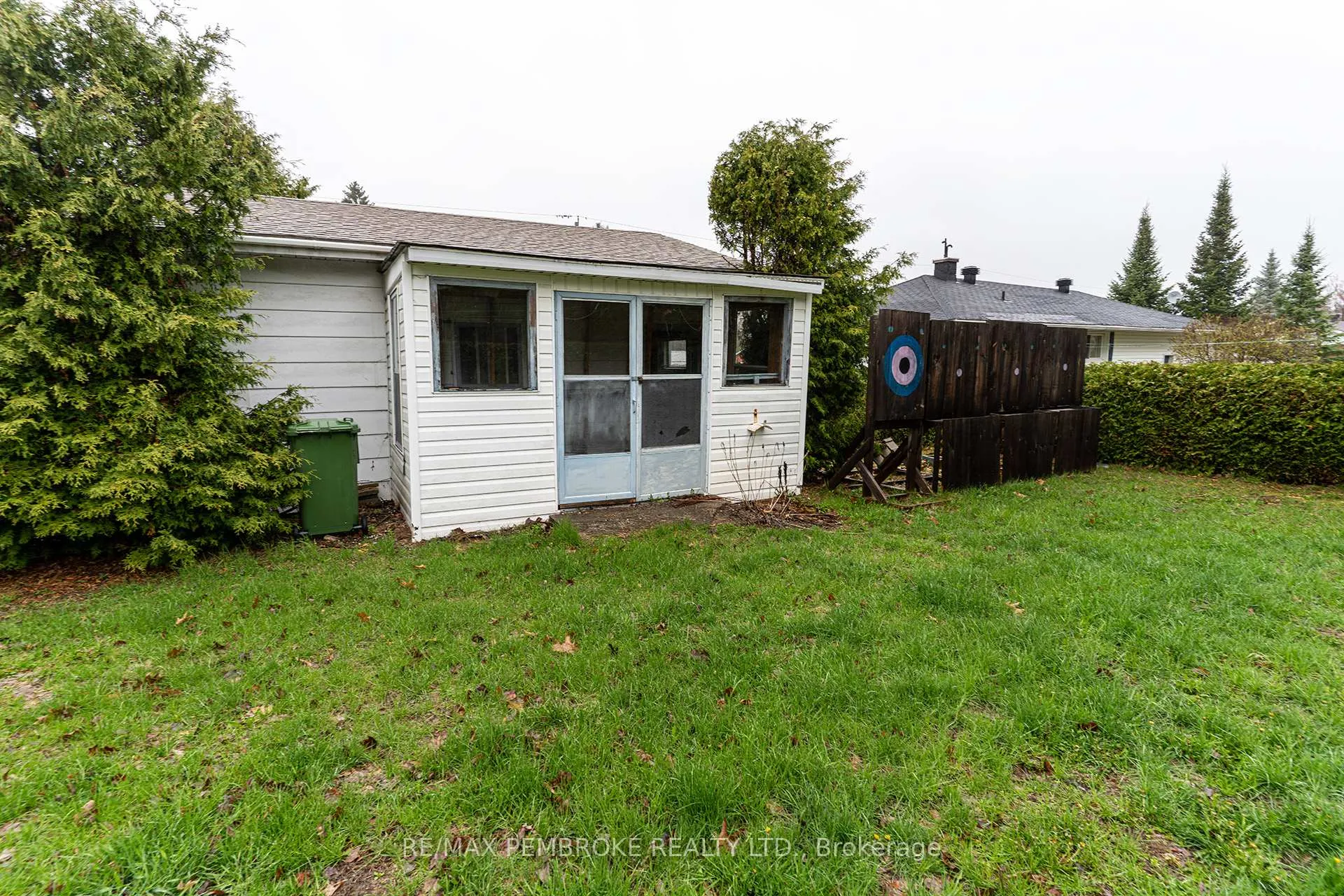 Photo 8 of 2 Silke Drive, Petawawa — HOMEH