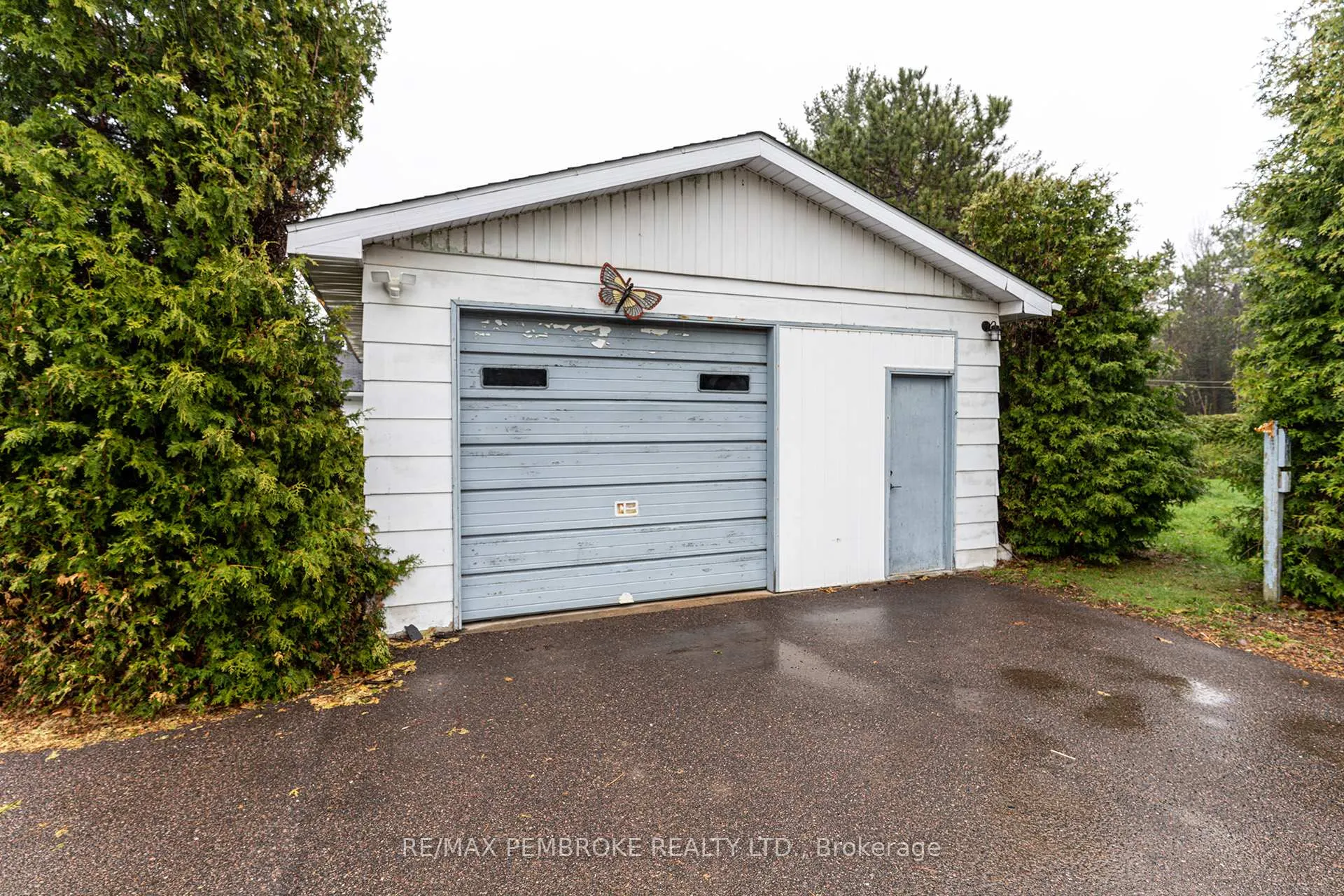 Photo 9 of 2 Silke Drive, Petawawa — HOMEH
