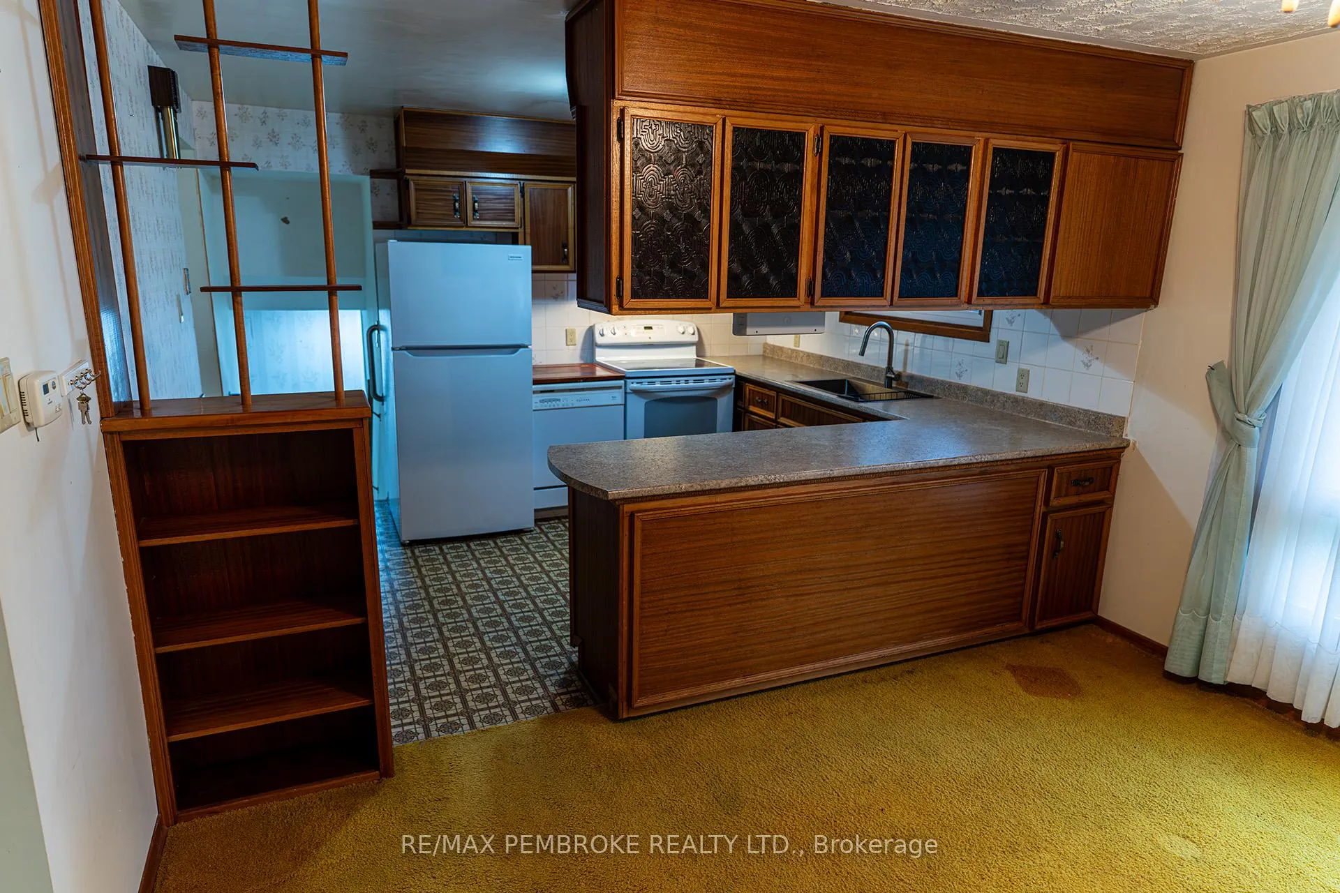 Photo 22 of 2 Silke Drive, Petawawa — HOMEH