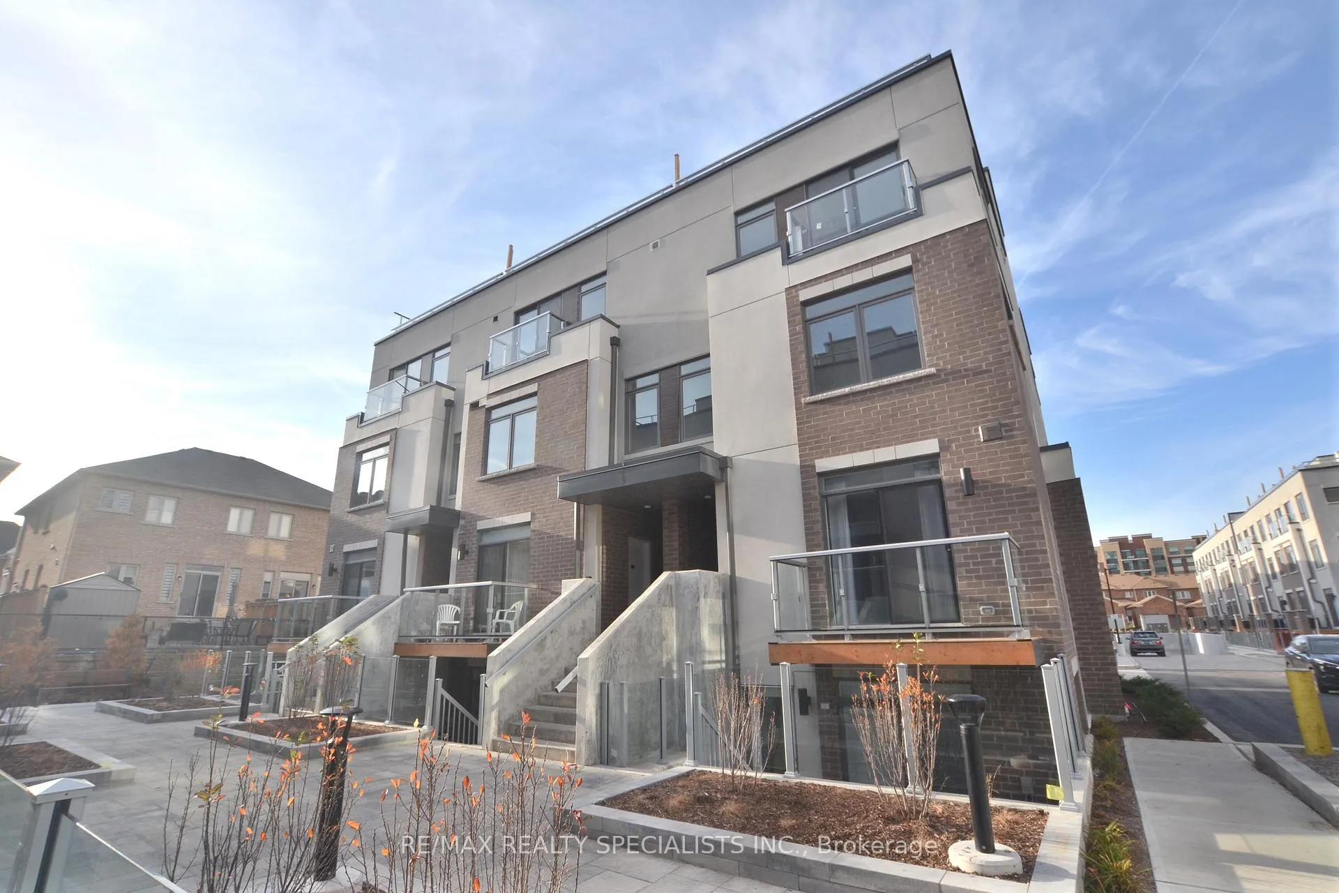 Photo 1 of Unit 123, 3066 Sixth Line, Oakville, Glenorchy — HOMEH