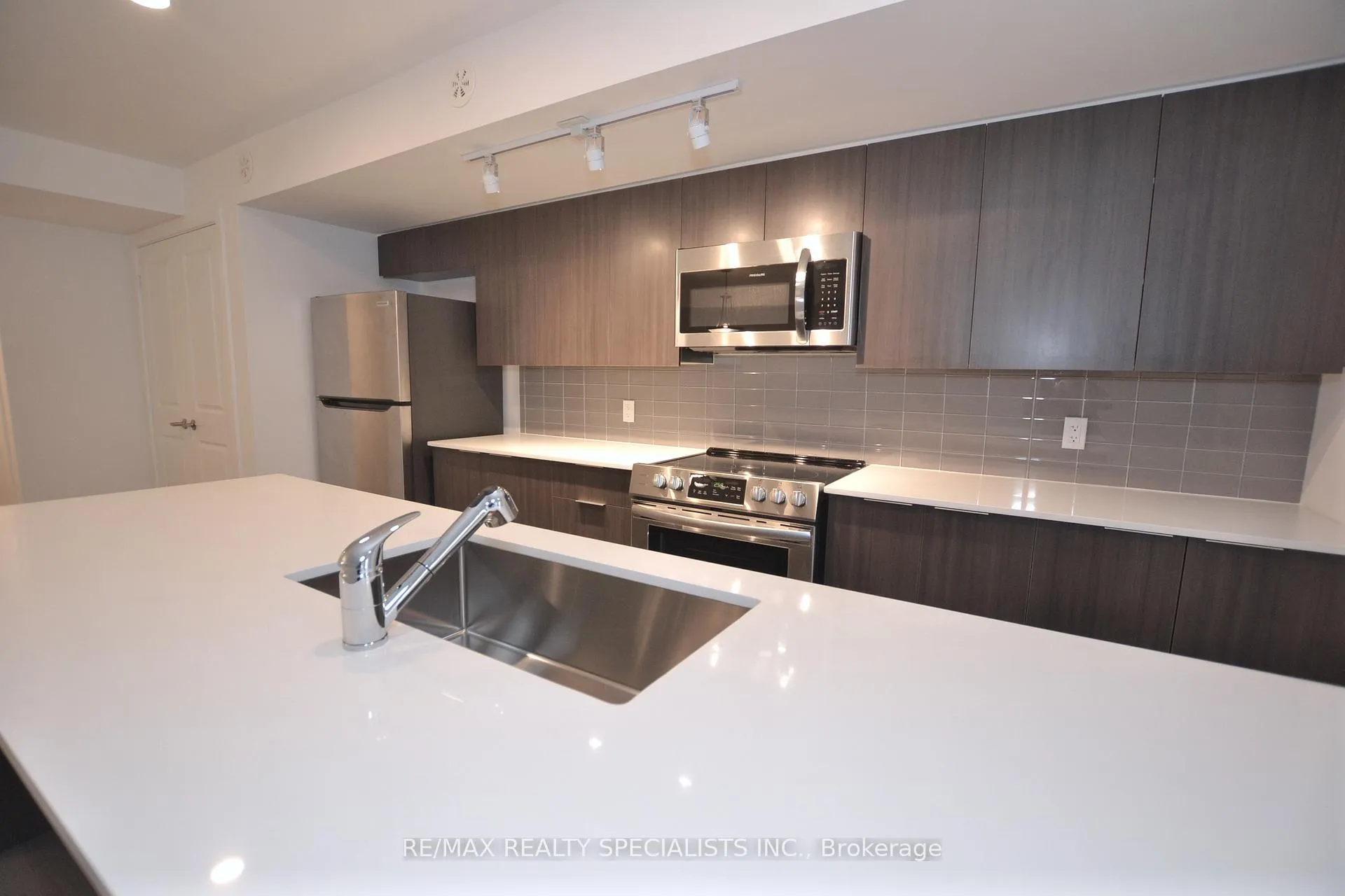 Photo 4 of Unit 123, 3066 Sixth Line, Oakville, Glenorchy — HOMEH