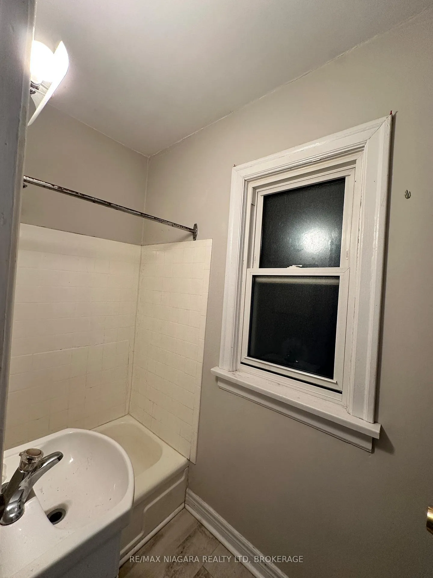 Photo 12 of Unit 4, 51 Lyons Avenue, Welland, Lincoln/Crowland — HOMEH