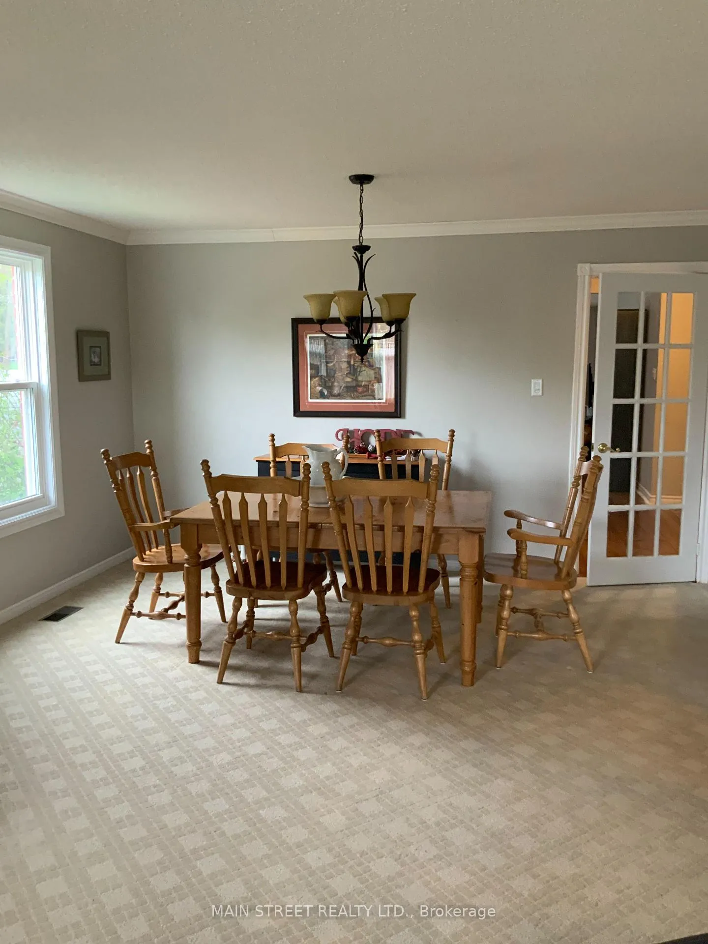 Photo 5 of 32 Centre Road, Uxbridge — HOMEH