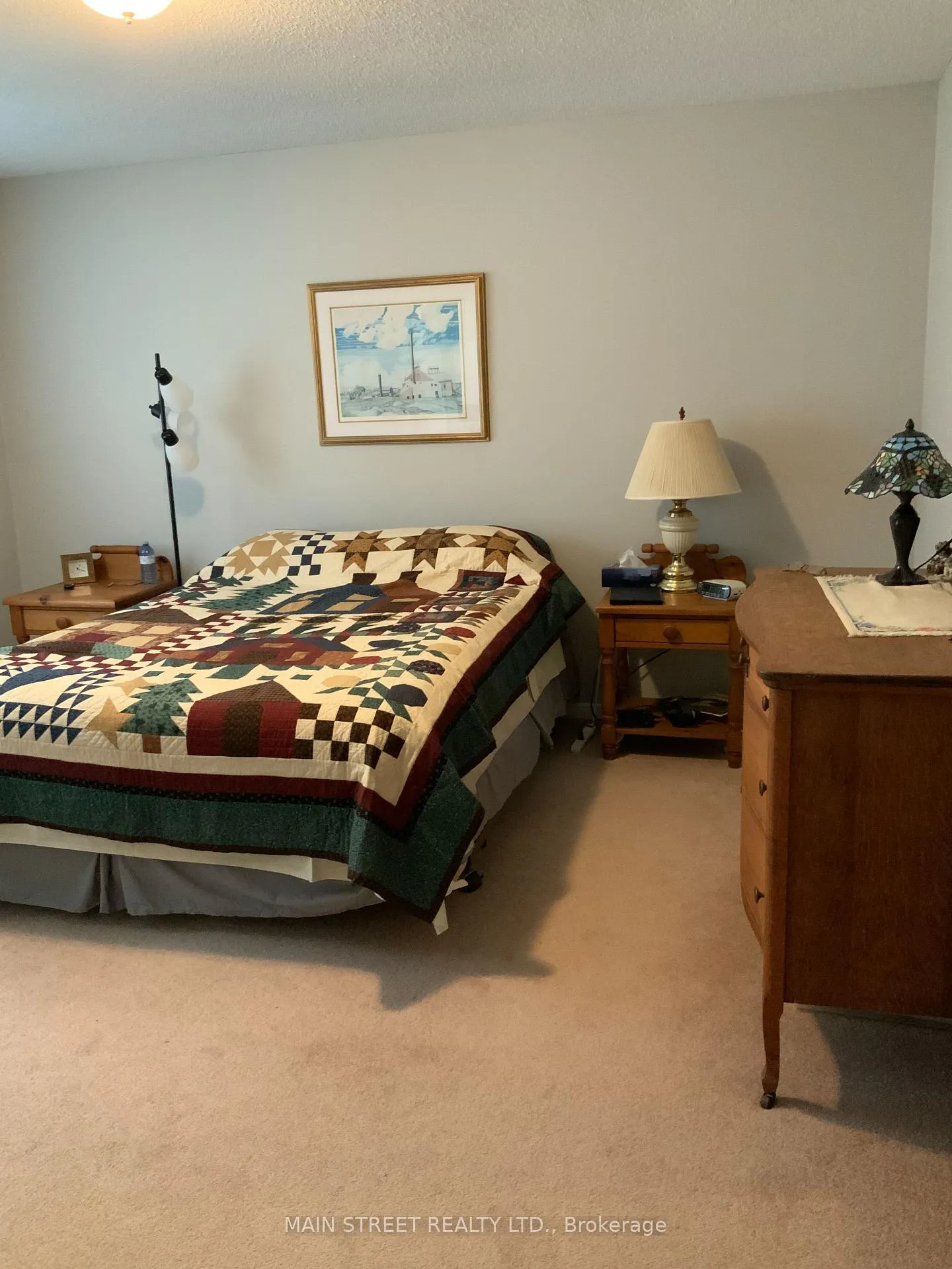 Photo 12 of 32 Centre Road, Uxbridge — HOMEH