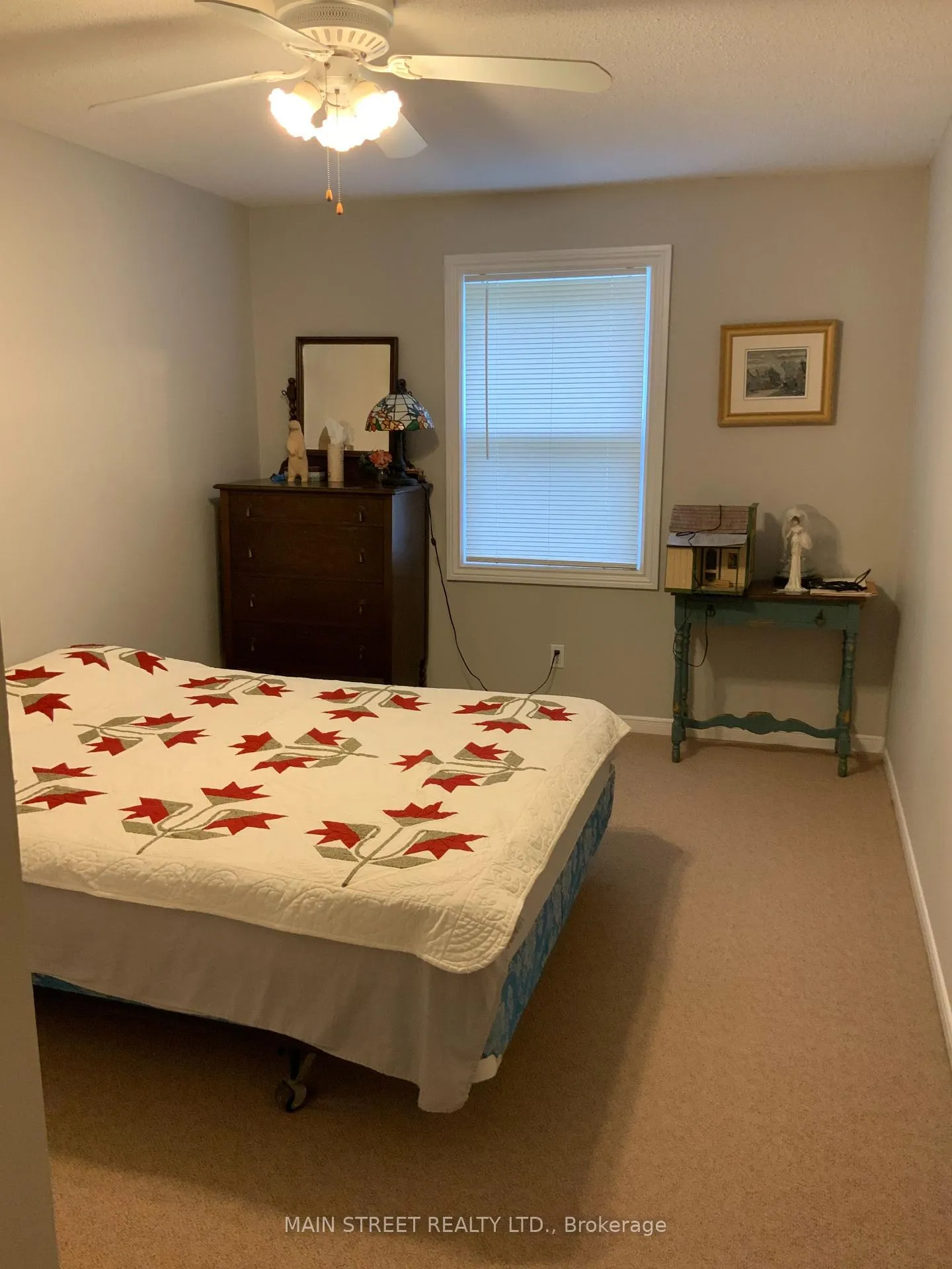 Photo 13 of 32 Centre Road, Uxbridge — HOMEH