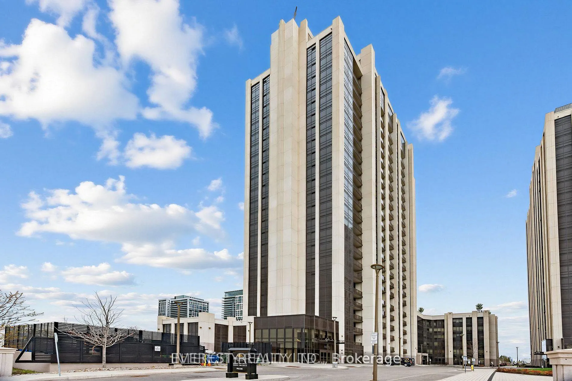 Photo 1 of Unit 1706, 9075 Jane Street, Vaughan, Concord — HOMEH