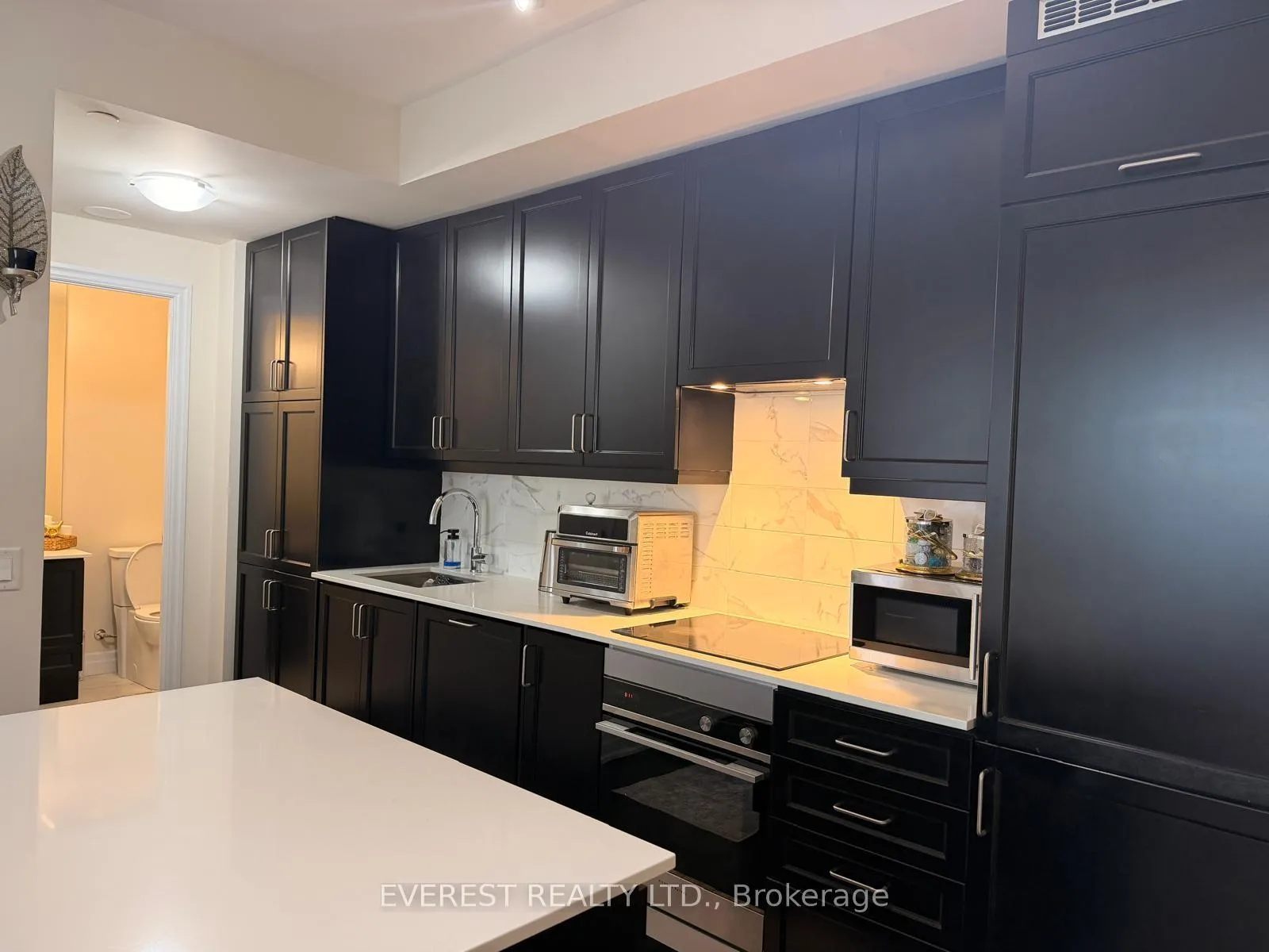 Photo 6 of Unit 1706, 9075 Jane Street, Vaughan, Concord — HOMEH