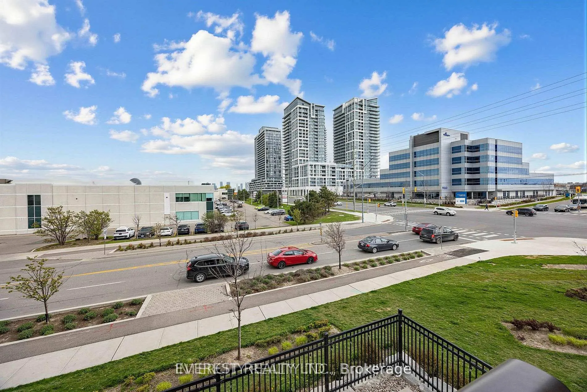 Photo 11 of Unit 1706, 9075 Jane Street, Vaughan, Concord — HOMEH