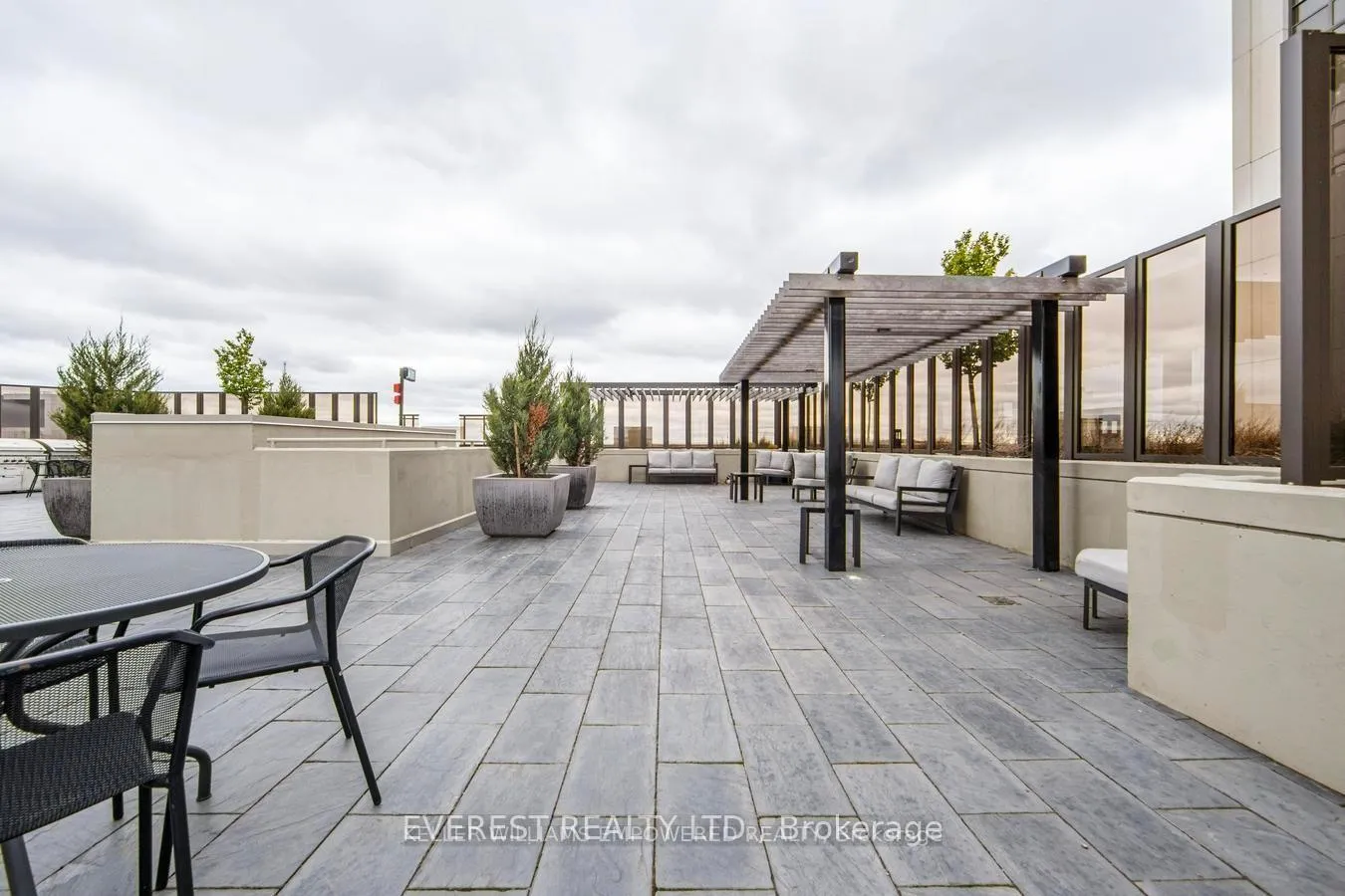 Photo 12 of Unit 1706, 9075 Jane Street, Vaughan, Concord — HOMEH