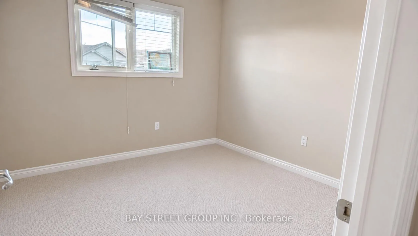 Photo 12 of 7636 Green Vista Gate, Niagara Falls, Oldfield — HOMEH