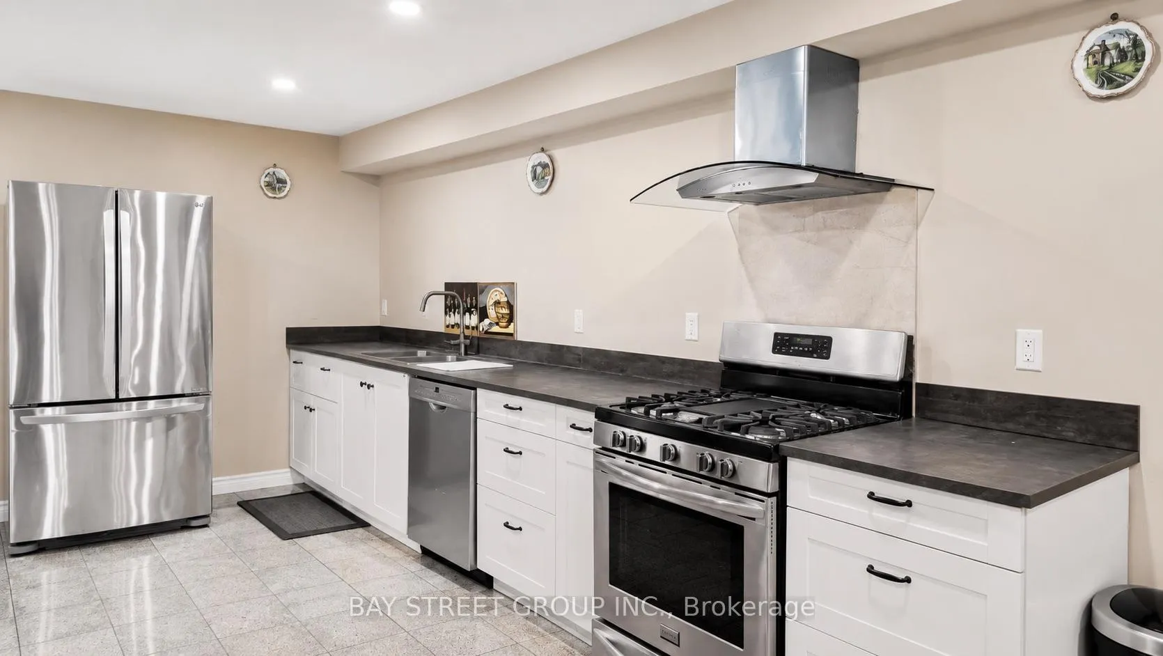 Photo 14 of 7636 Green Vista Gate, Niagara Falls, Oldfield — HOMEH