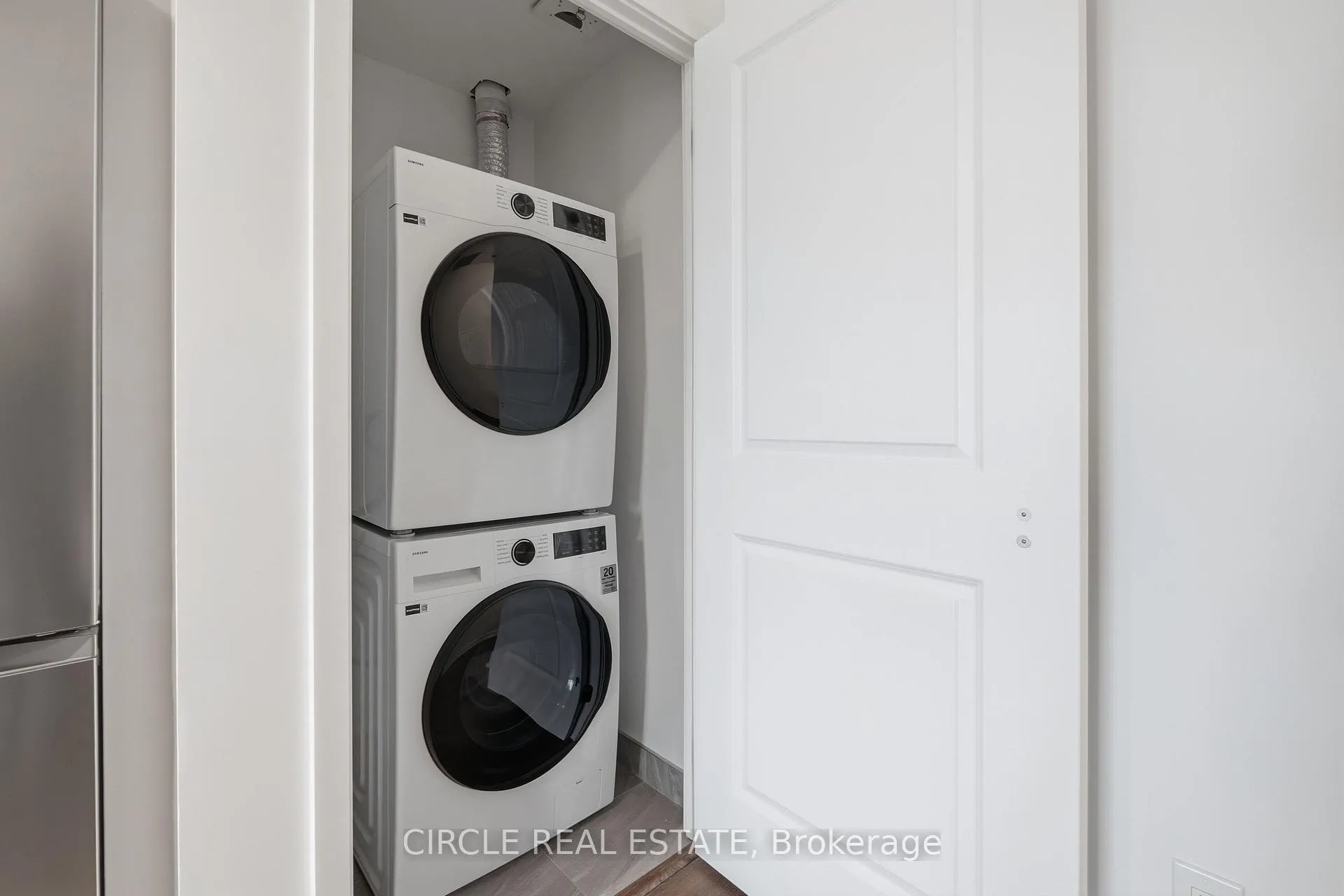 Photo 8 of Unit 505, 2075 Lakeshore Road, Burlington, Brant — HOMEH