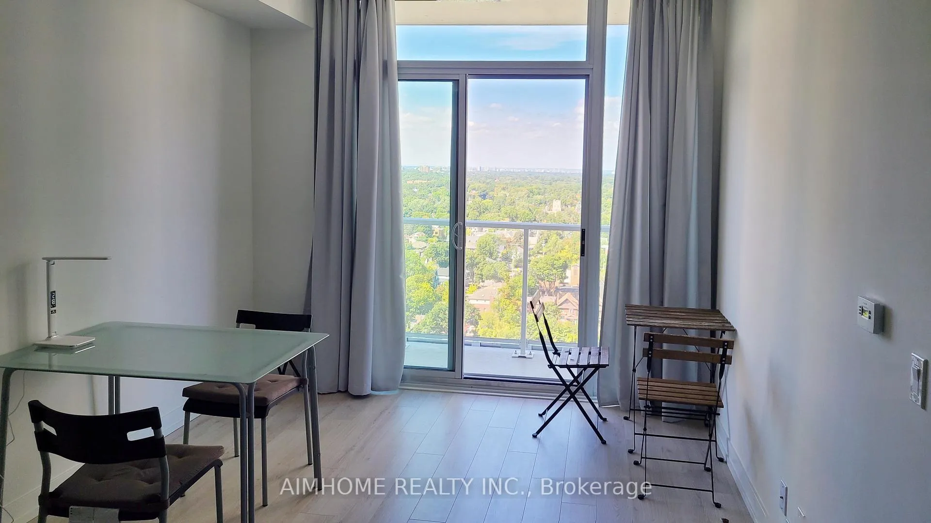 Photo 7 of Unit 1613, 33 Helendale Avenue, Toronto, Yonge-Eglinton — HOMEH